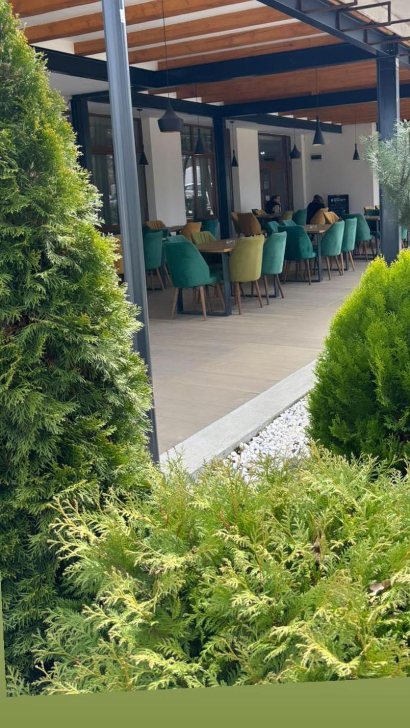 Hotel Elyon Dej Luaran gambar